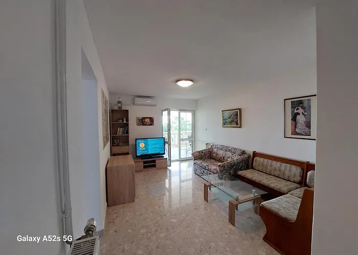 Sophie アパート Alsóörs